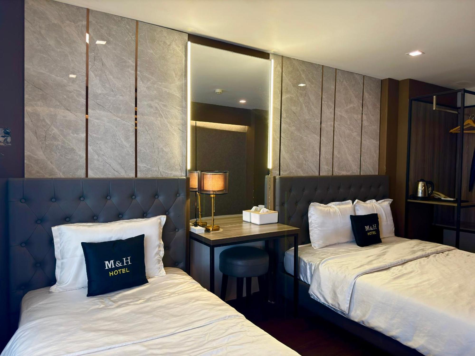 M&H Hotel Ho Şi Min Dış mekan fotoğraf