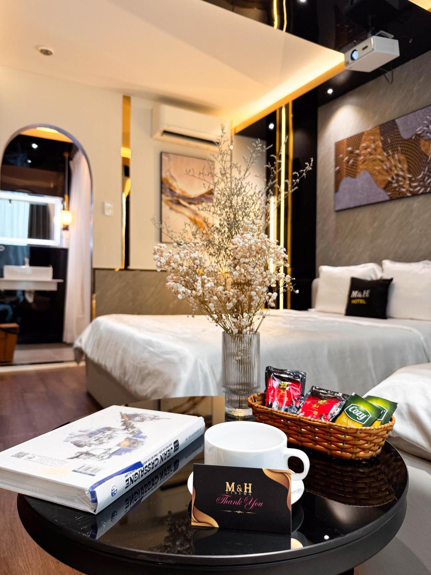 M&H Hotel Ho Şi Min Dış mekan fotoğraf