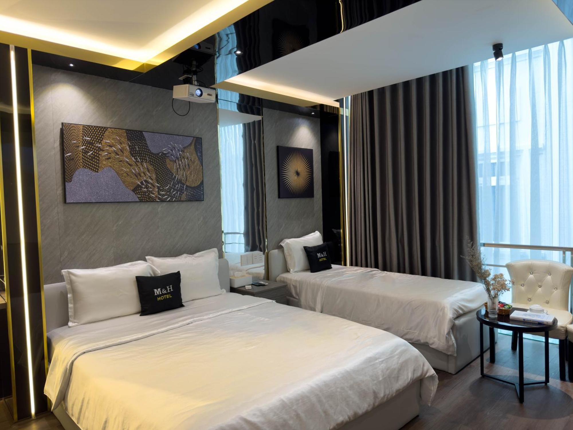 M&H Hotel Ho Şi Min Dış mekan fotoğraf