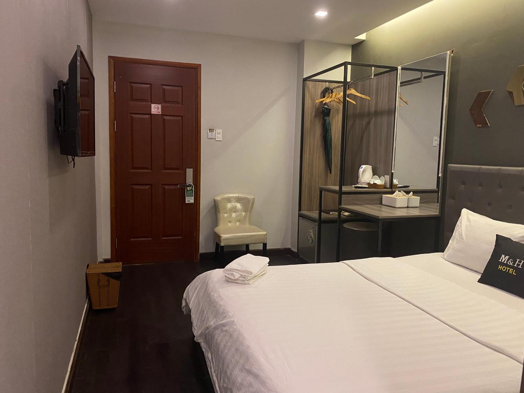 M&H Hotel Ho Şi Min Dış mekan fotoğraf