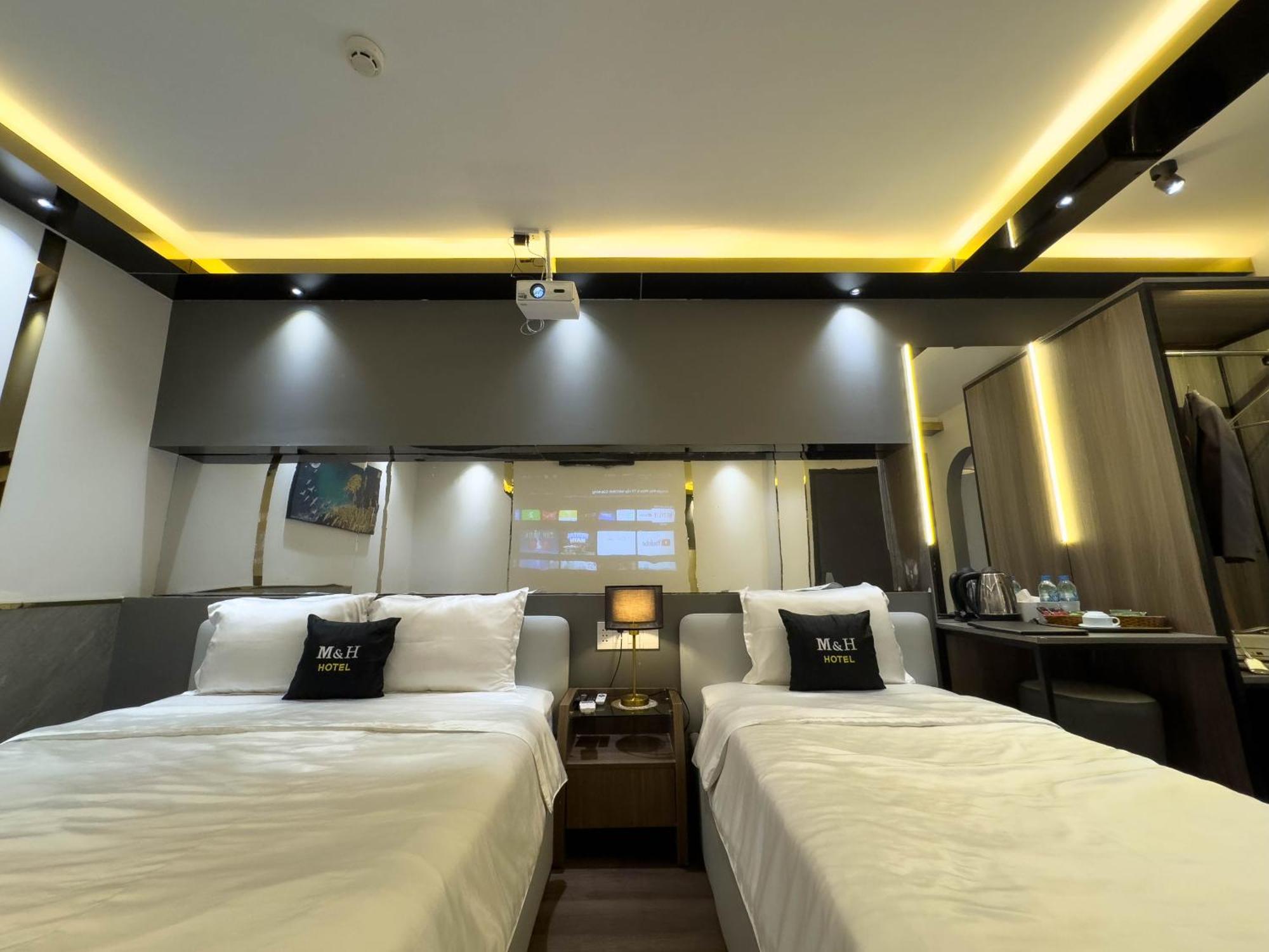 M&H Hotel Ho Şi Min Dış mekan fotoğraf