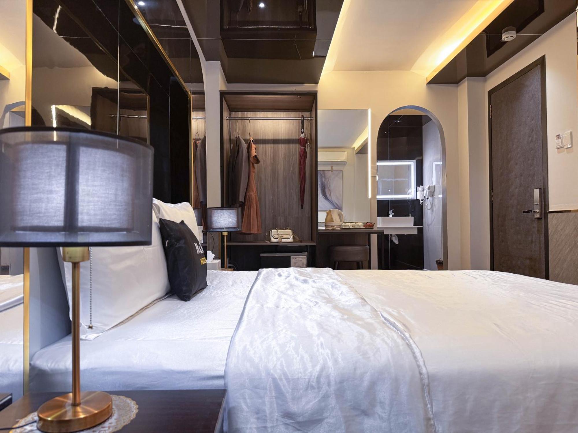 M&H Hotel Ho Şi Min Dış mekan fotoğraf