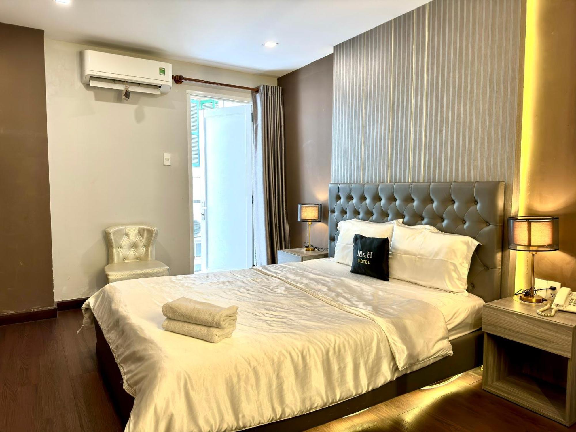 M&H Hotel Ho Şi Min Dış mekan fotoğraf