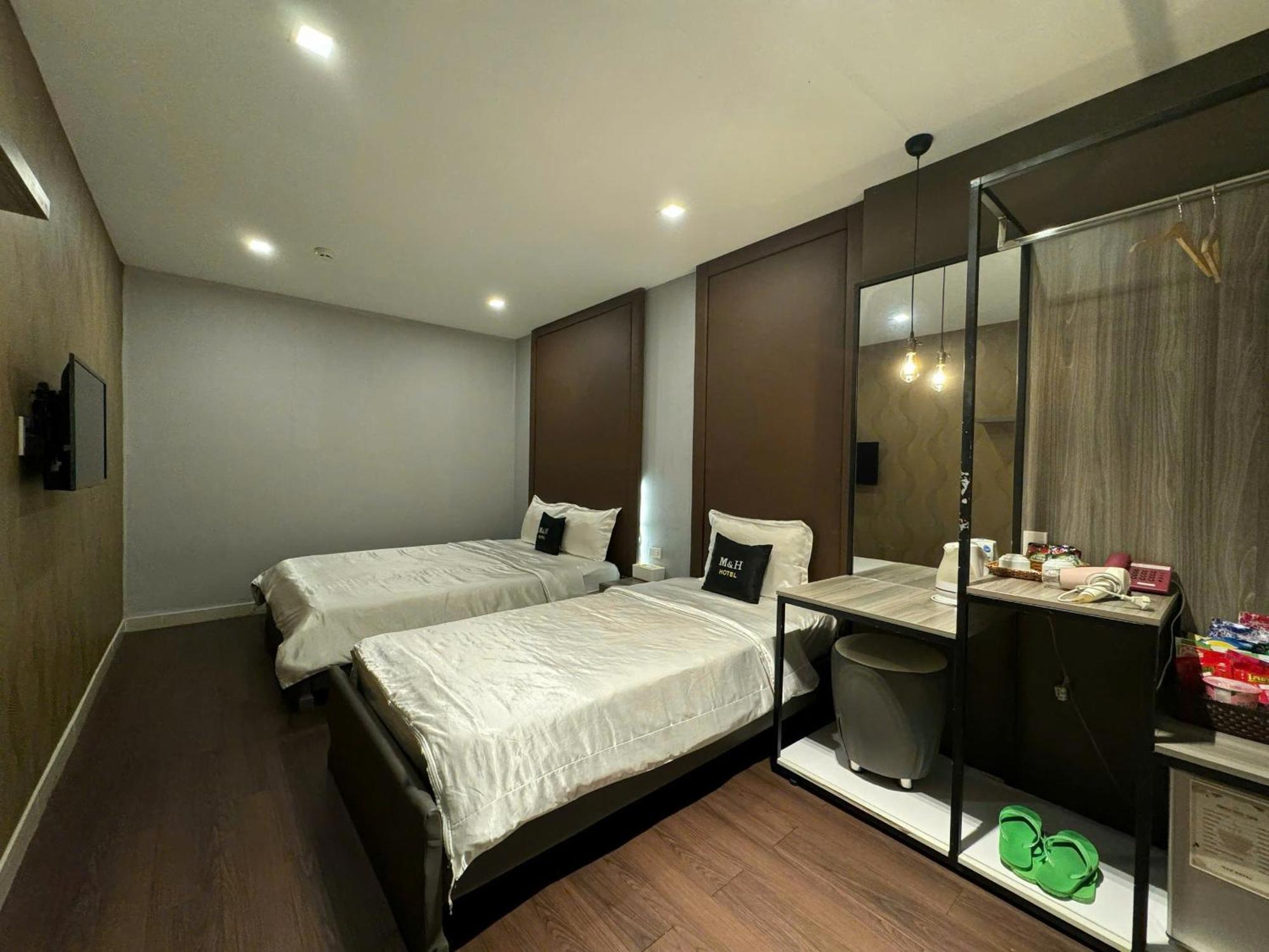 M&H Hotel Ho Şi Min Dış mekan fotoğraf